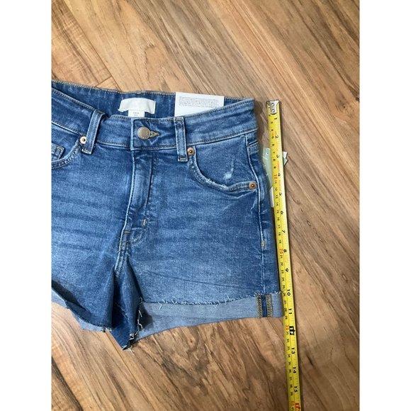 NWT Women's H&M Denim Shorts Regular Waist Size 2 - Picture 5 of 13